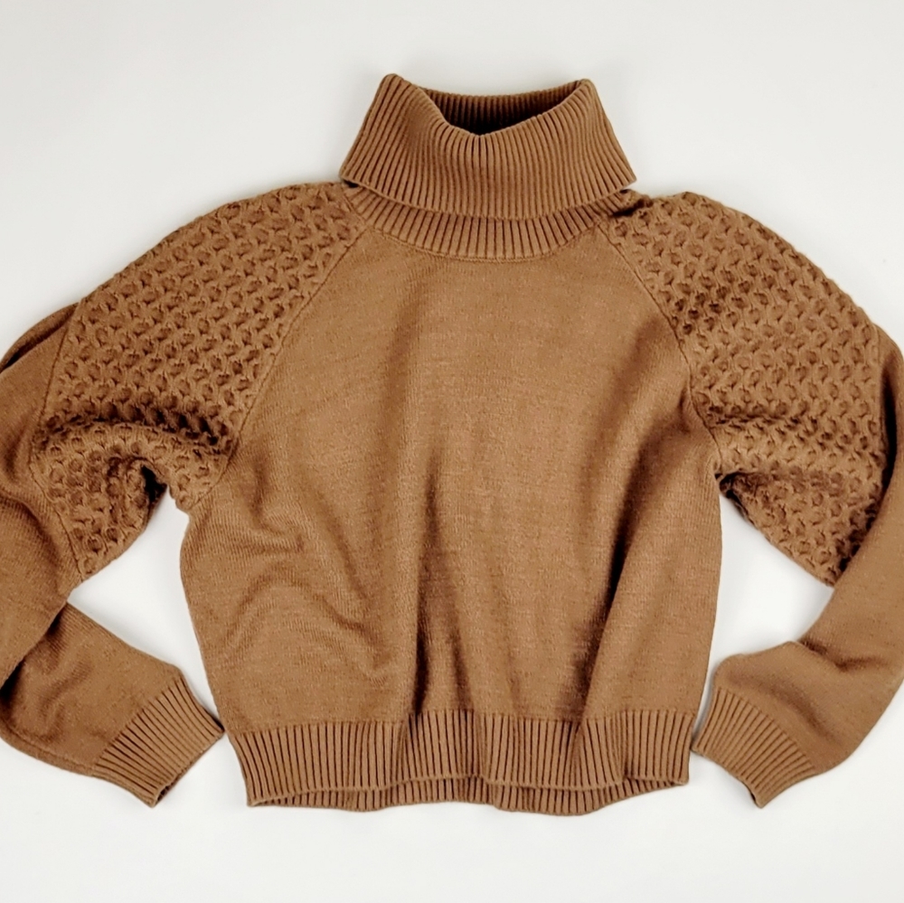 BB Dakota by Steve Madden wing commander sweater